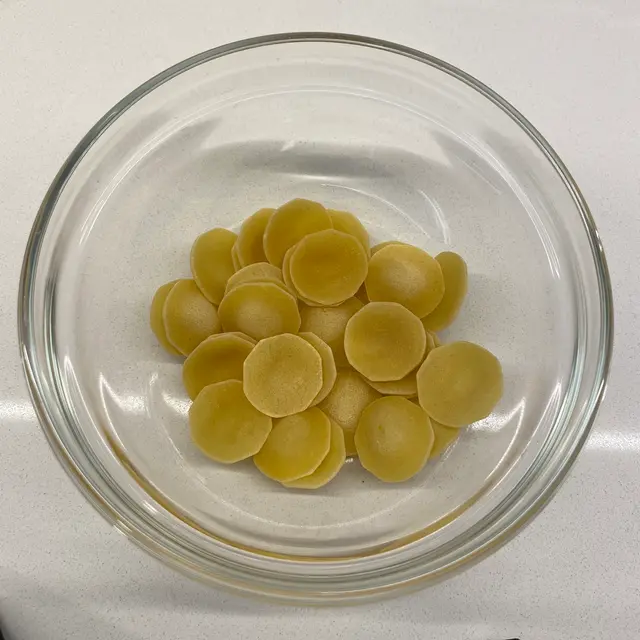 Orecchiette in a clear round glass bowl